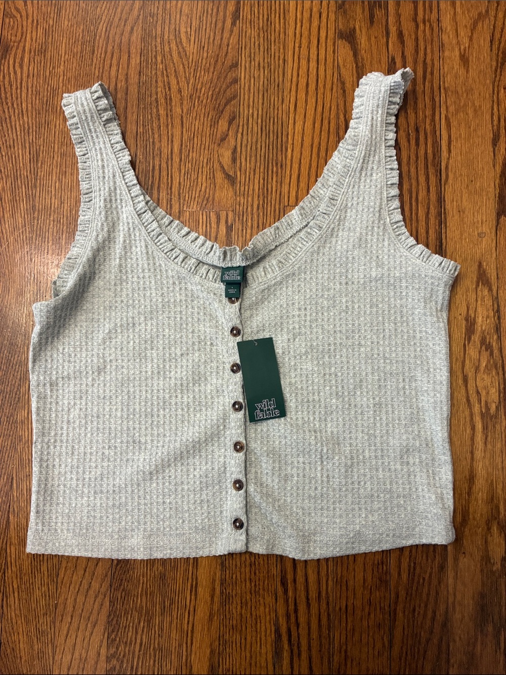NWT wild fable light gray Ruffle-Trim Button Front cropped Tank size L